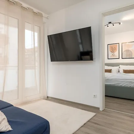 Liberty Platinum - *